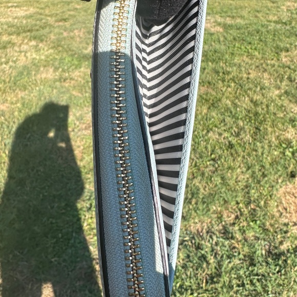 Kate Spade Long Zip Wallet Light Robin’s Egg Blue Leather Gold Hardware Preloved - Picture 8 of 13